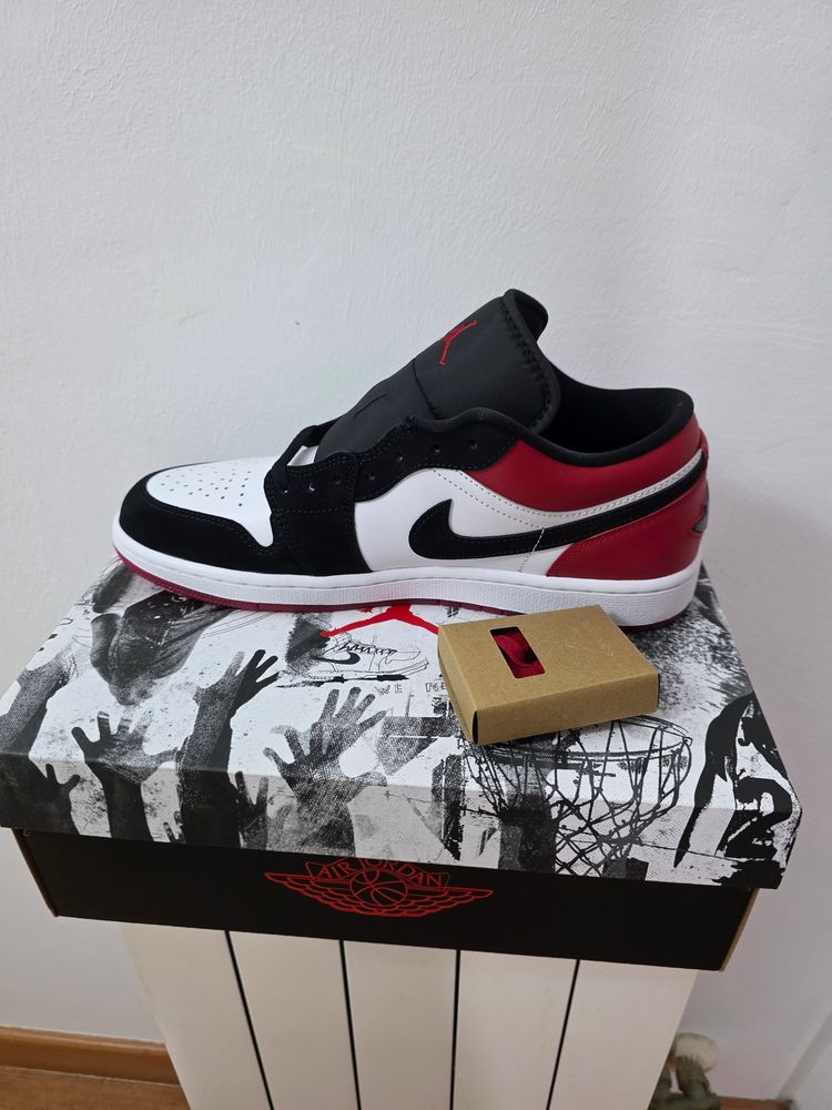 Jordan Jordan 1 Low SE Black Toe  product image