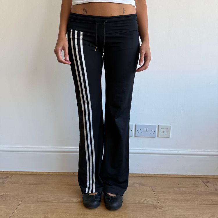 Black Adidas 3 stripe yoga pants - Size XS imagen 5