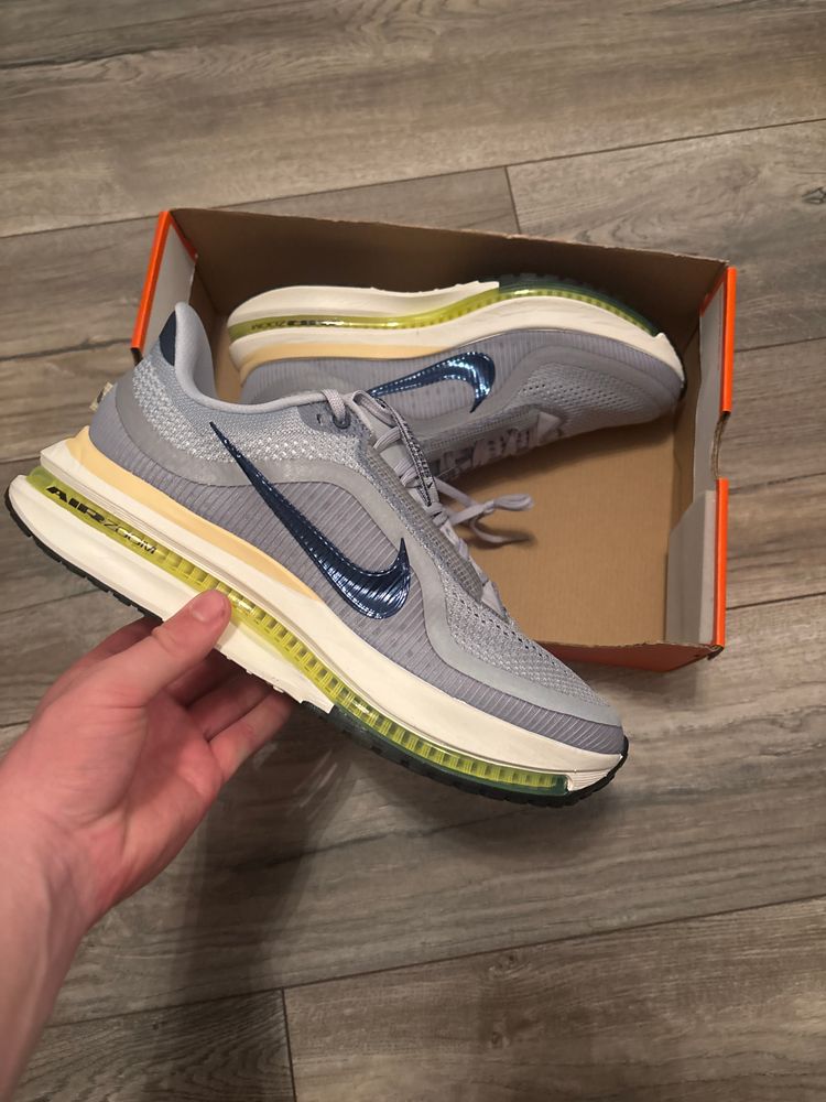 Nike Running Shoes image 1