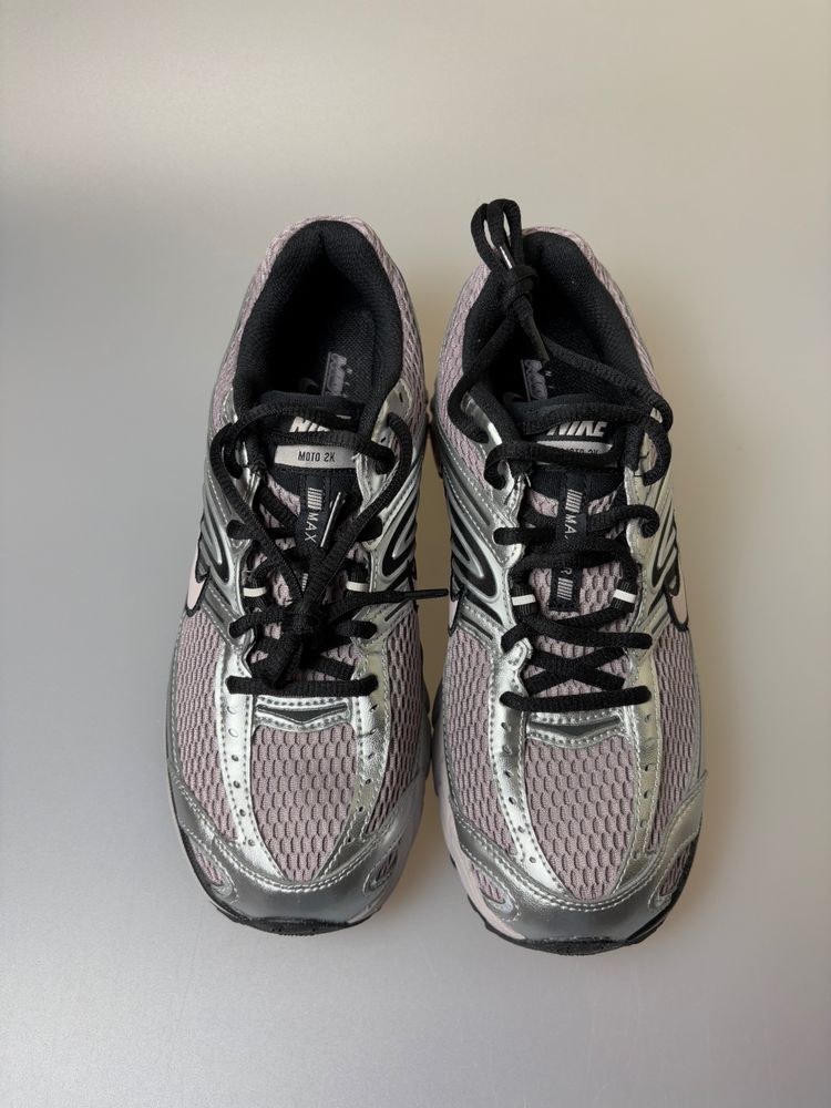 Nike Air Max Moto 2K Women'S Sneakers image 3