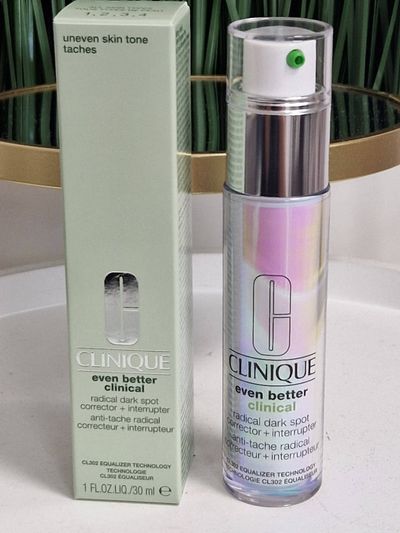Clinique Even Better Clinical Radical Dark Spot Corrector
