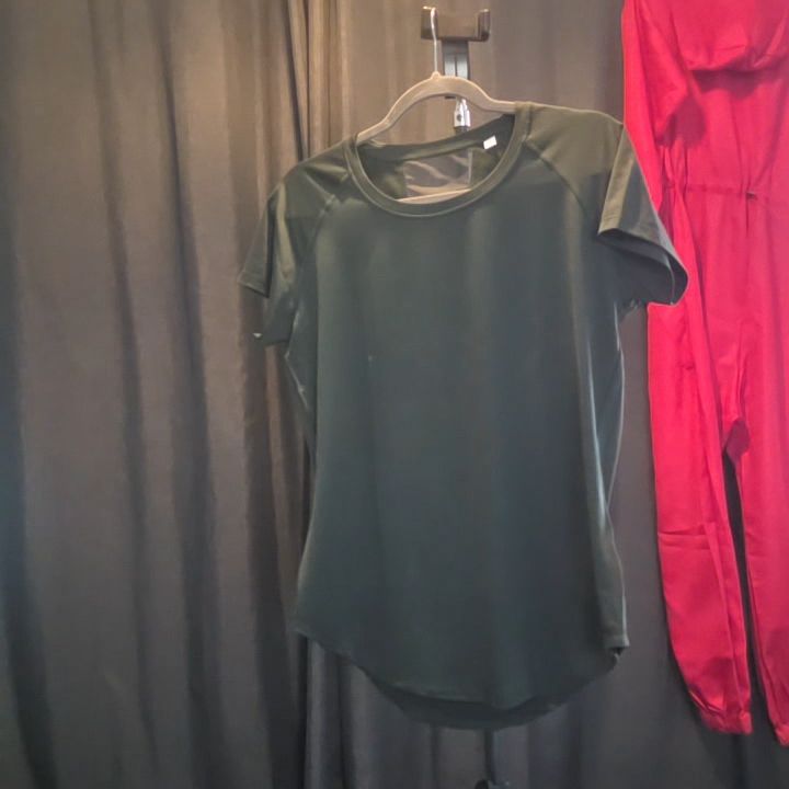 Br T-Shirt - M - Brand New image 1