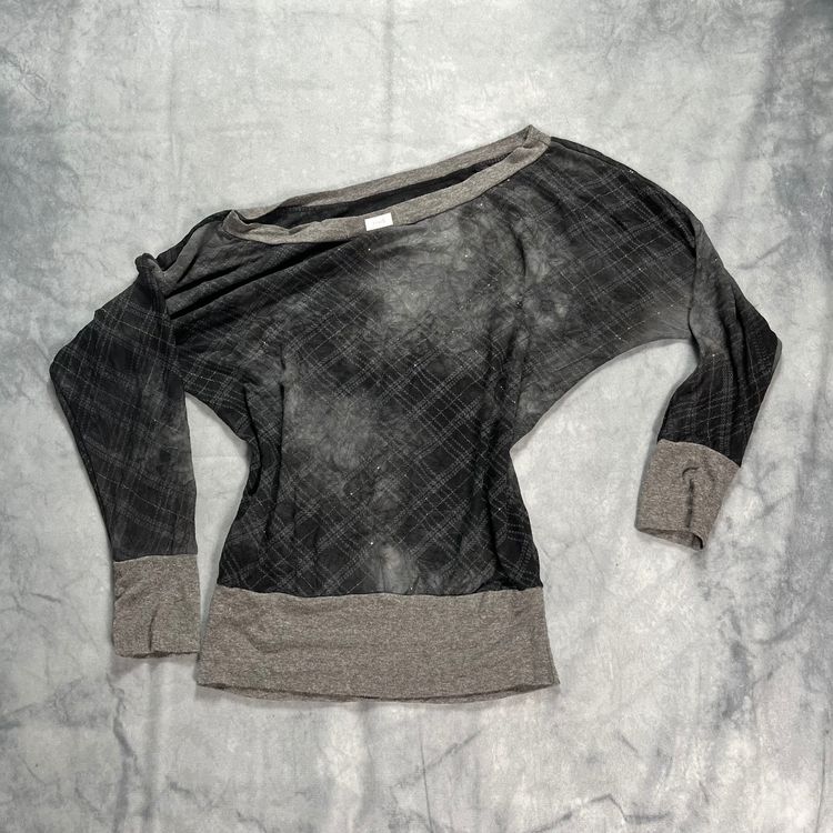 Other black and gray long sleeve top product image