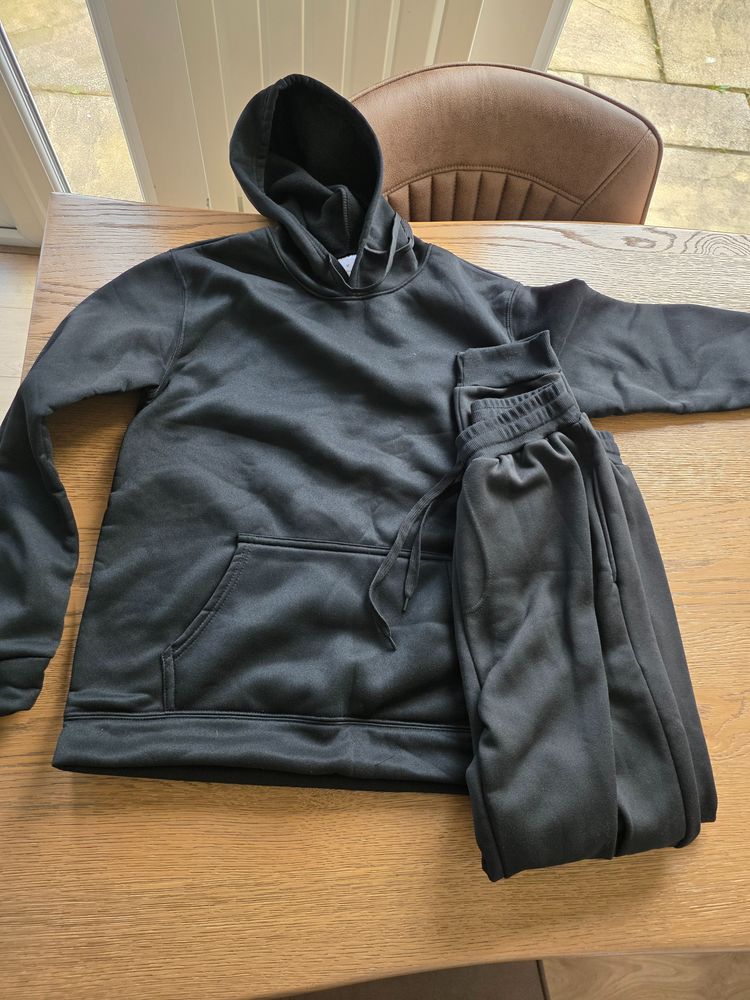 Black Hoodie And Sweatpants Set 