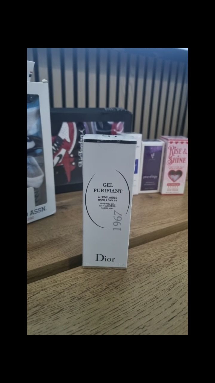 On Running random pulls item on screen no cancelations product image