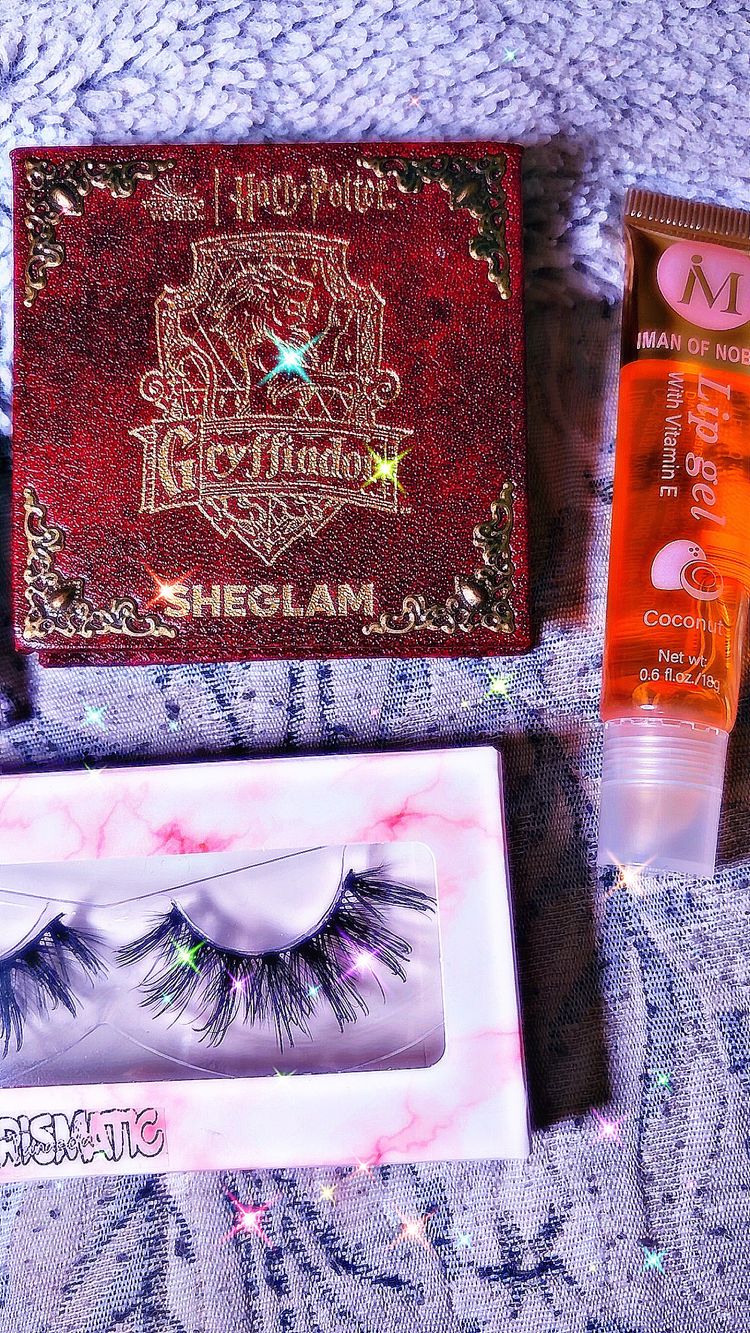 Gryffindor Glam Beauty Bundle Valeria Lashes + 3 Lip Gloss+ SHEGLAM Palette image 3