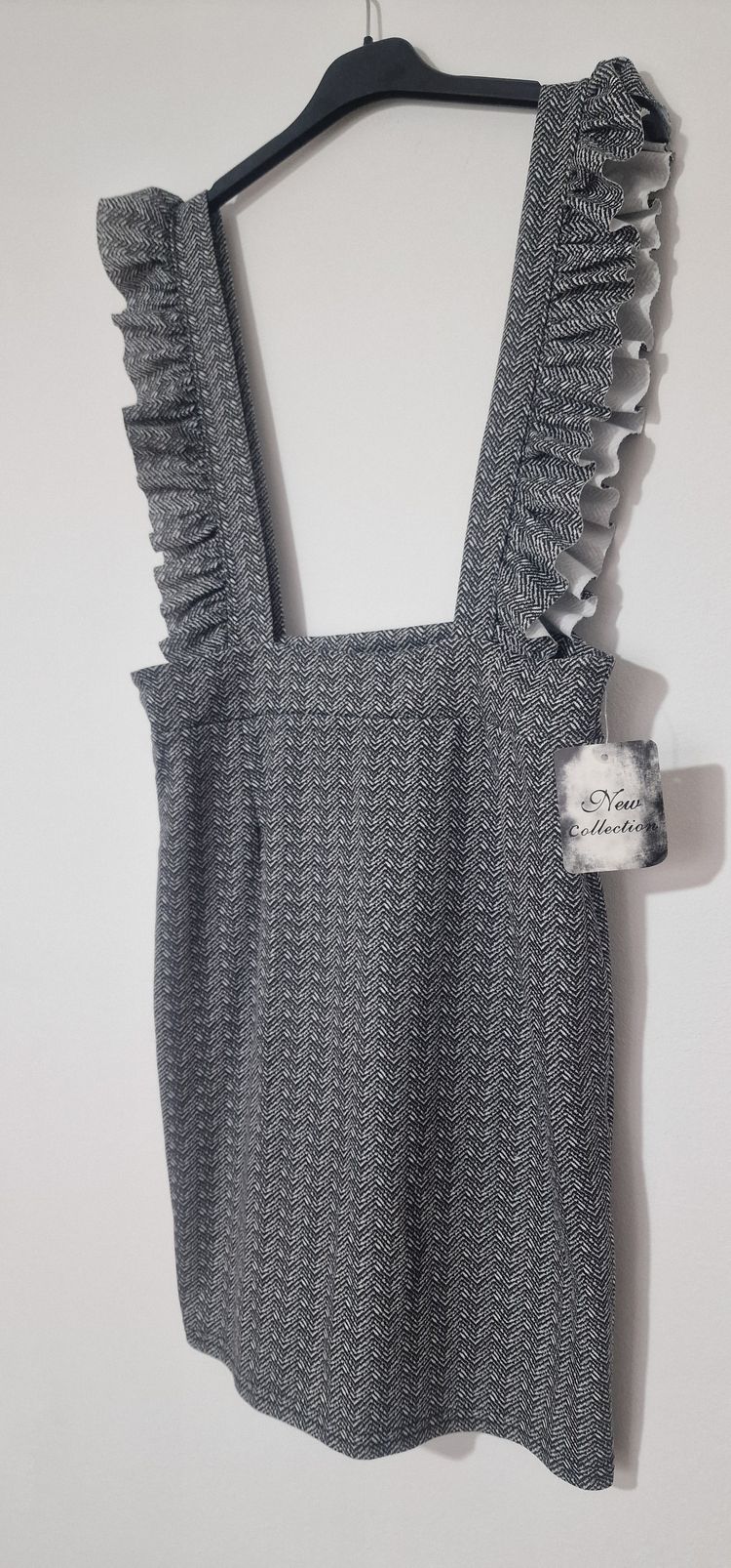 Grey Patterned Dress With Ruffled Straps 2