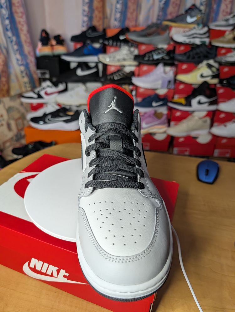 Nike Air Jordan 1 Low - new half box imagen 4