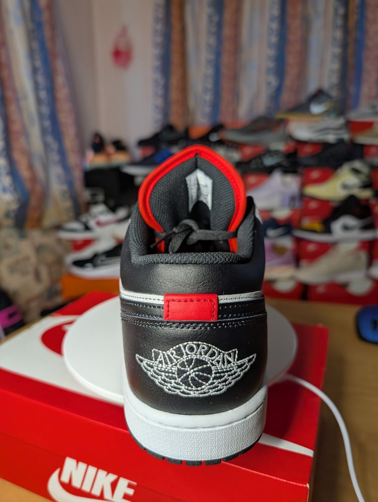 Nike Air Jordan 1 Low - new half box imagen 2