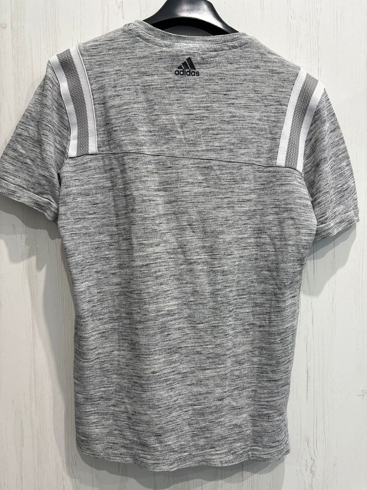 Maglietta grigia a maniche corte Adidas 2