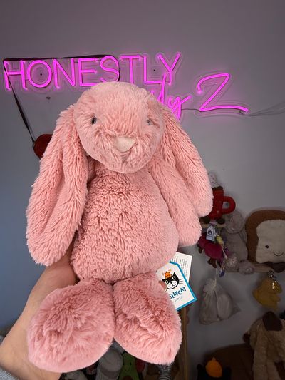 Medium Bashful Petal Bunny jellycat