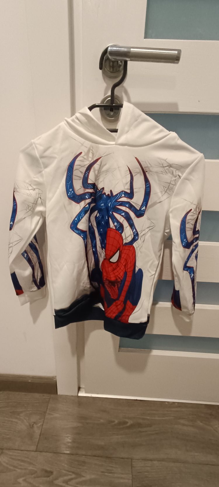 Other white hoodie with Spider-Man graphic rozmiar 7/8 lat product image
