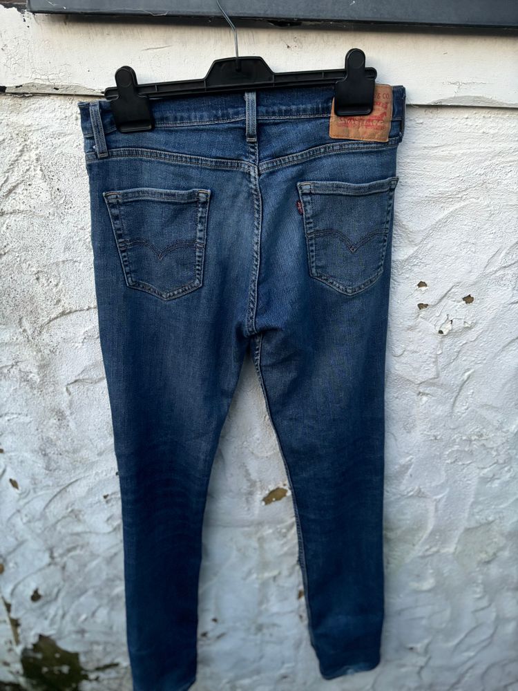W33 Levi jeans mint condition slim leg