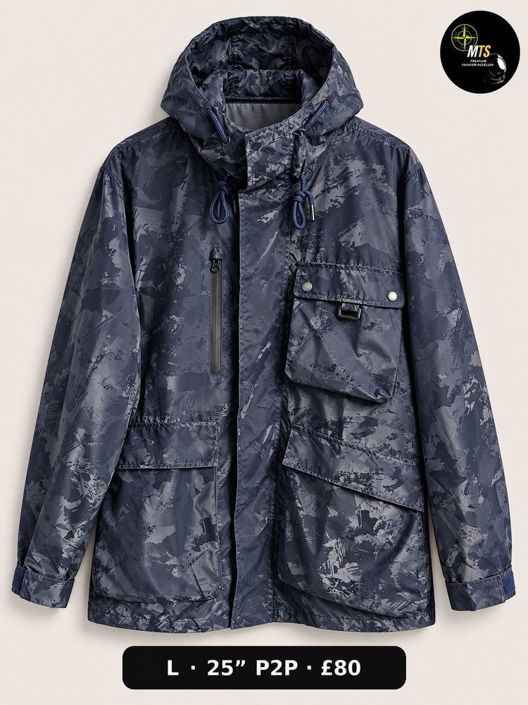 2429 Humble Gentlemen’s Club Dark Camo Hooded Jacket 25” p2p