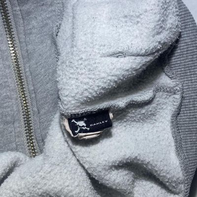Vintage oakley hoodie 4