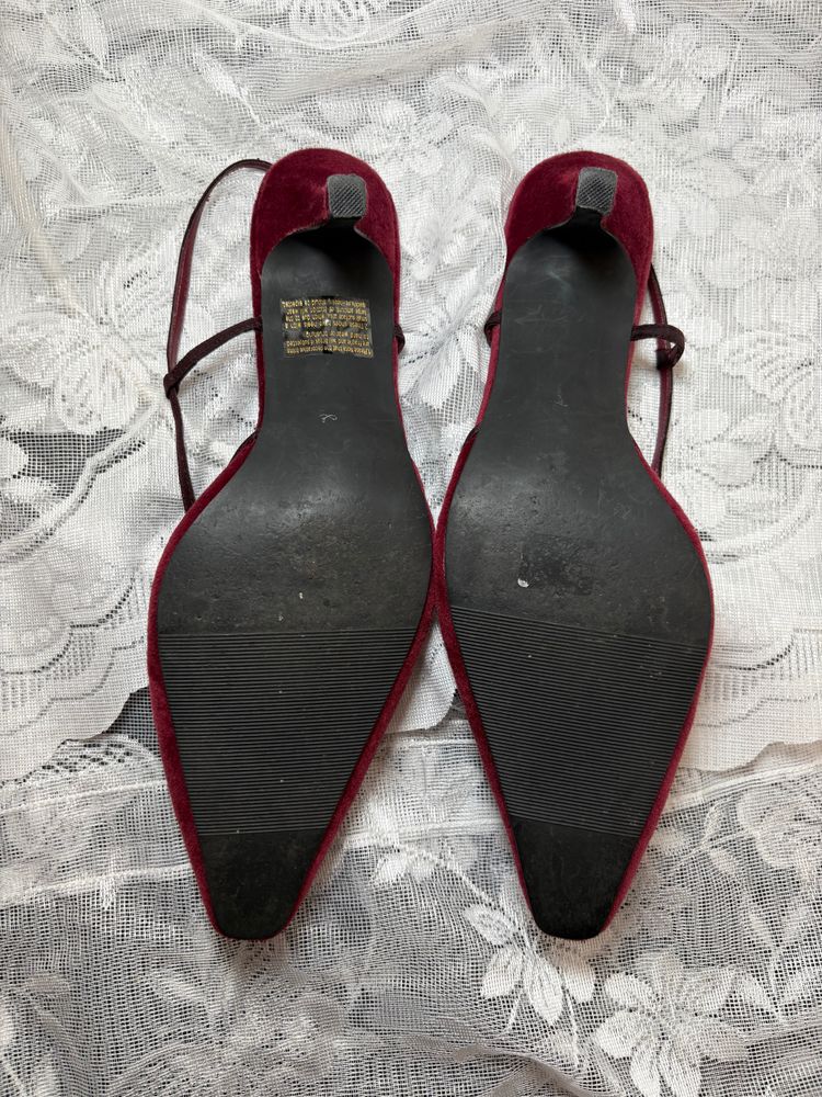 Vintage 90s/00s Burgundy Velvet Slingback Heels 9