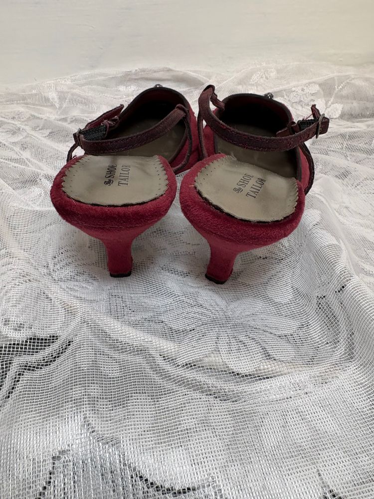 Vintage 90s/00s Burgundy Velvet Slingback Heels 7