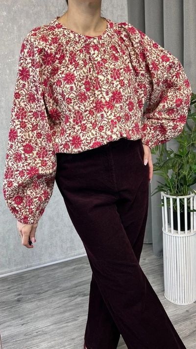 Wyjątkowa koszula bawełniana w kwiaty z bobmbkowym rękawem rozmiar 46 plus size 1