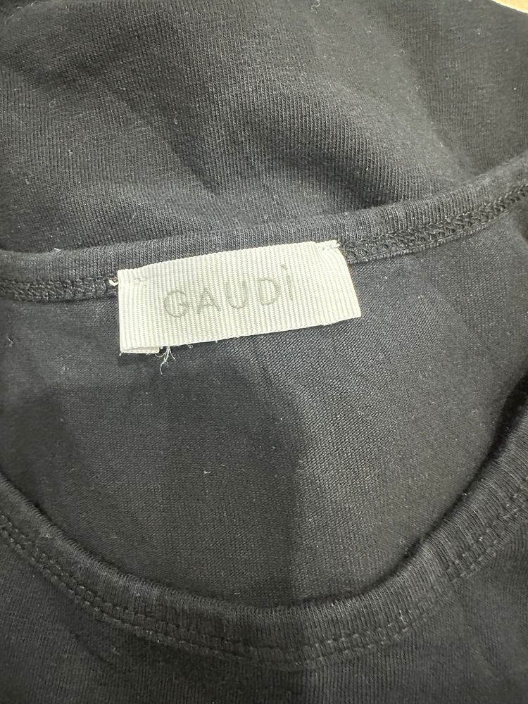 2016 edit | small black gaudi logo tank top 2