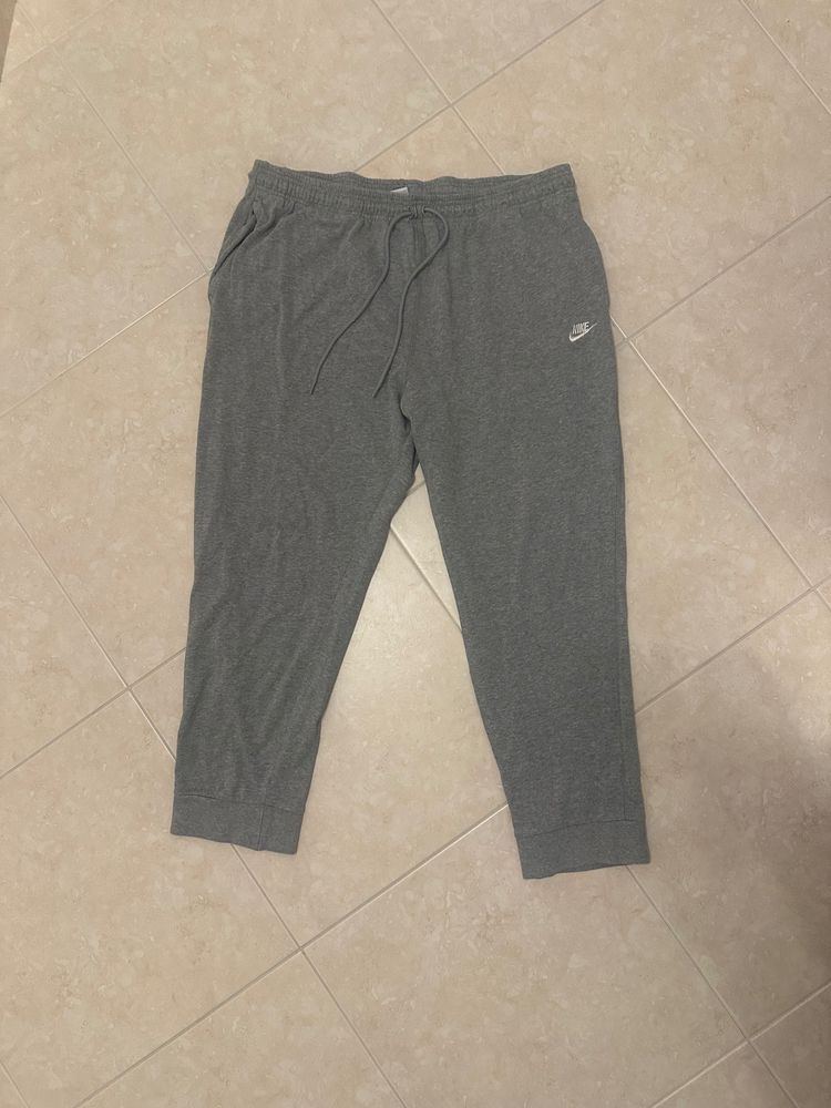 Immagine di Nike Grey Sweatpants 1