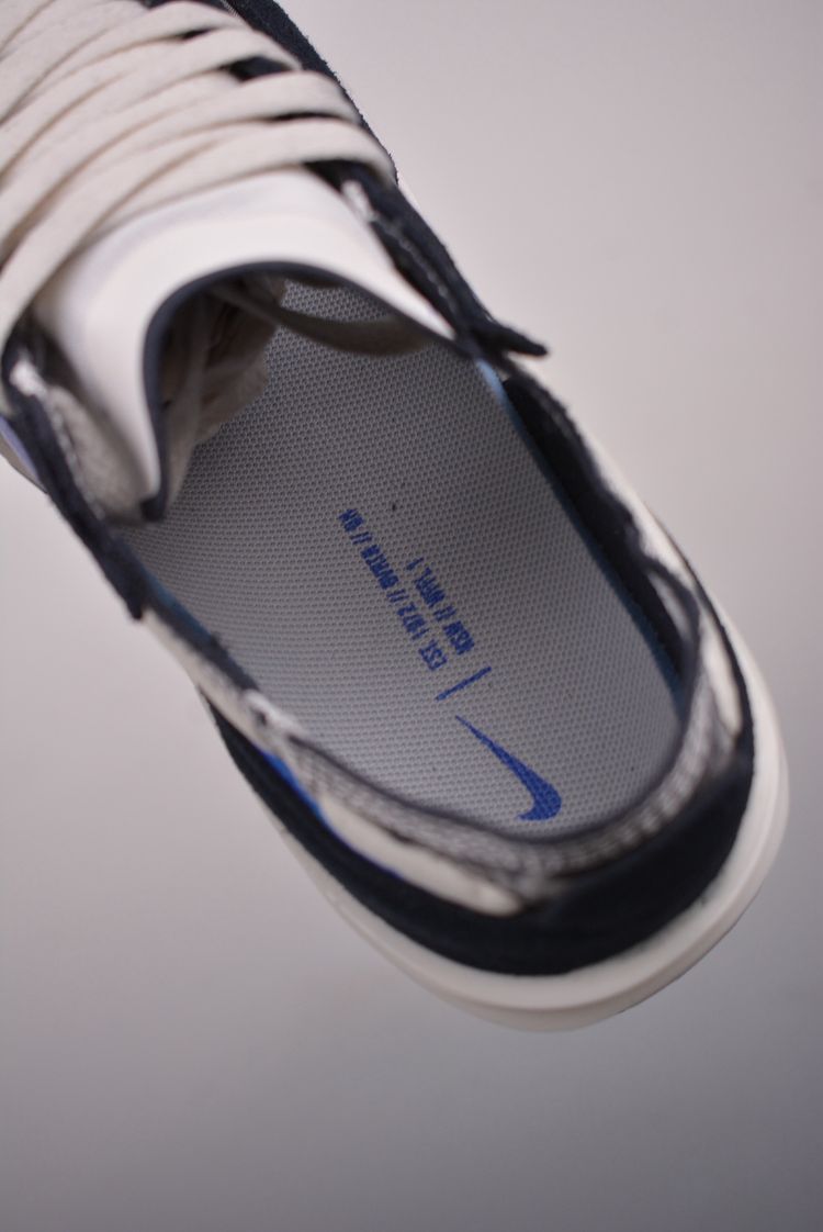Nike Sneakers 9