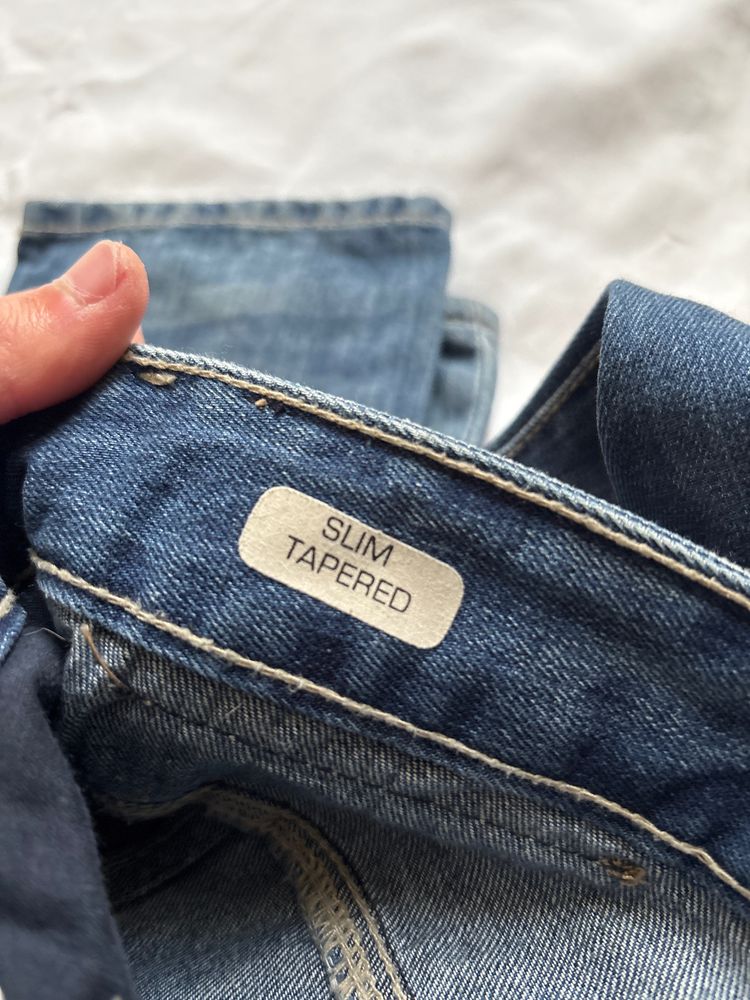 Rifle Slim Tapered Jeans 3