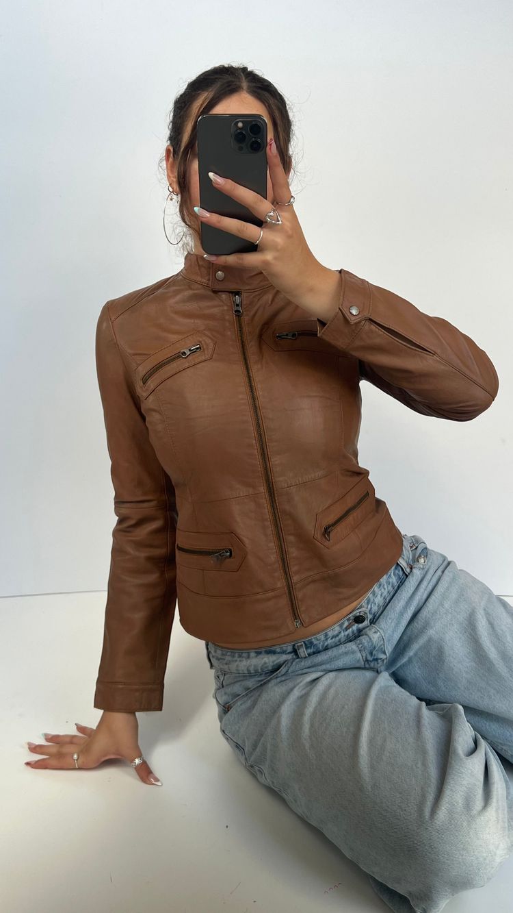 00s brown leather jacket- size M image 2