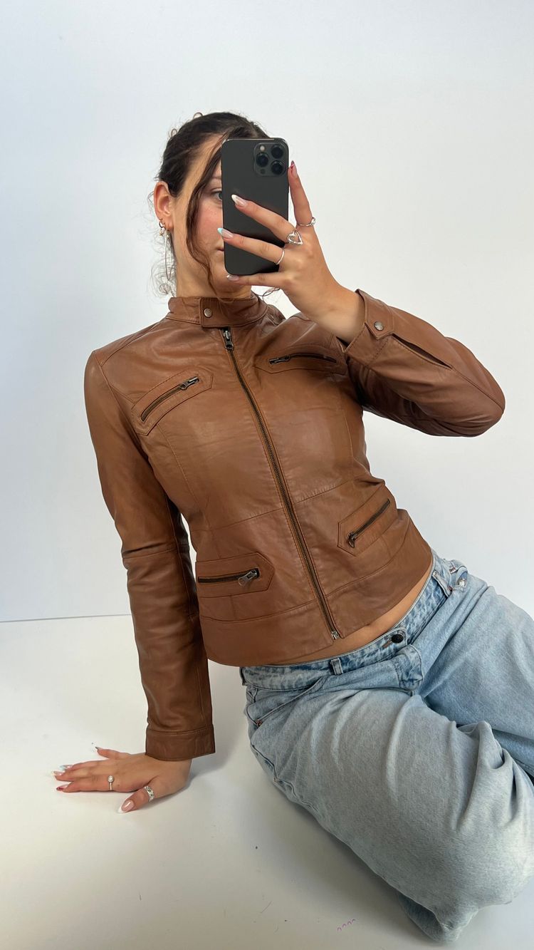 00s brown leather jacket- size M image 1