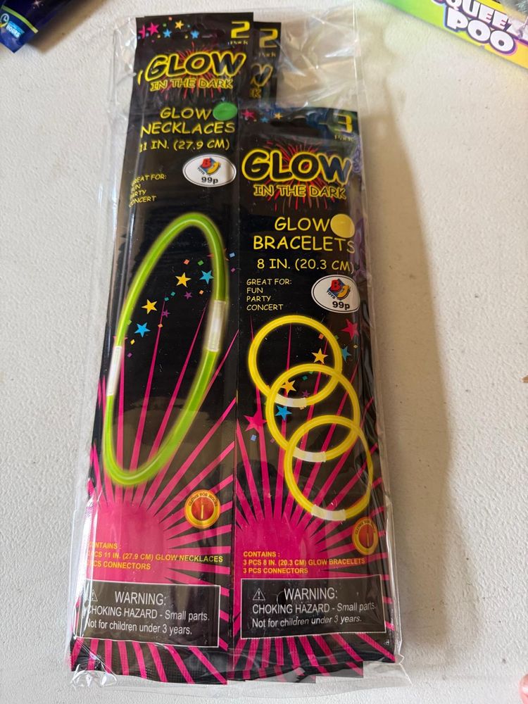Set Glow In The Dark Necklaces And Bracelets Set product image