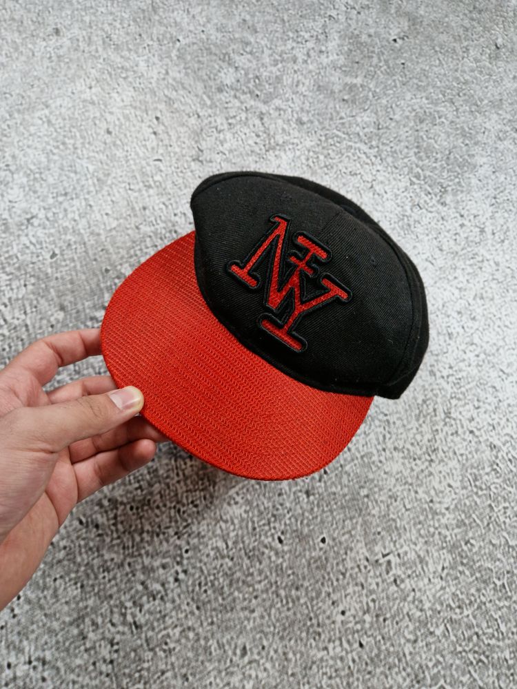 Black And Red Ny Cap