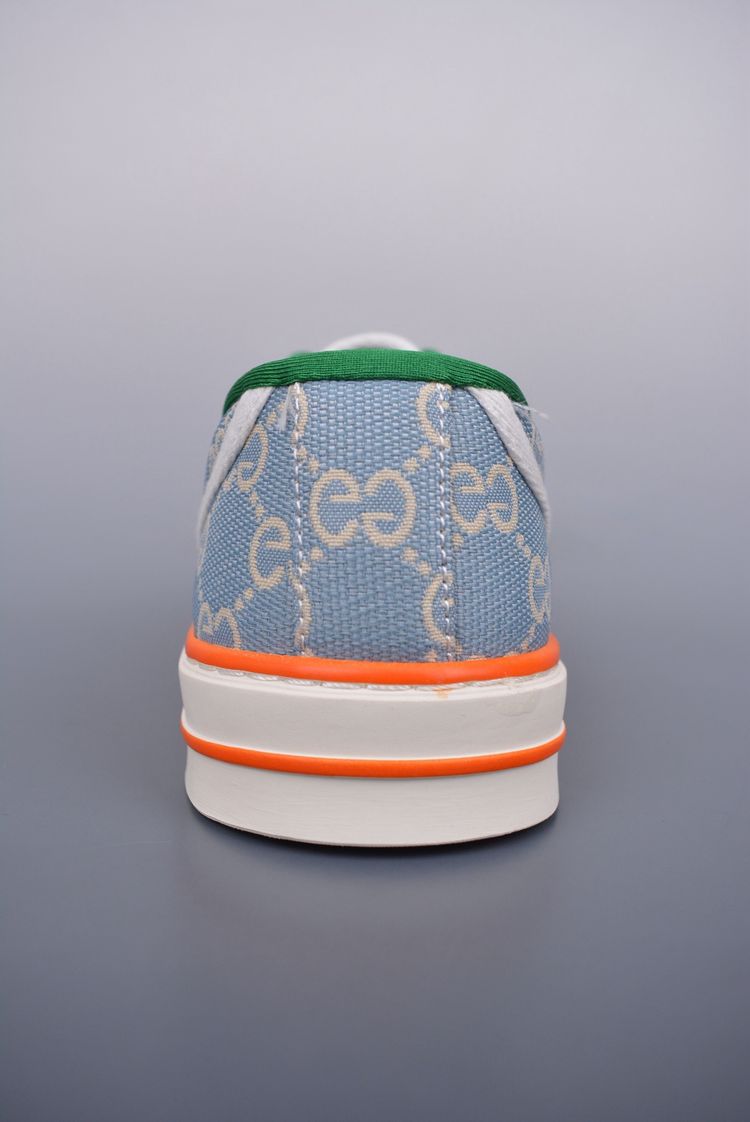 Low-top sneakers image 7