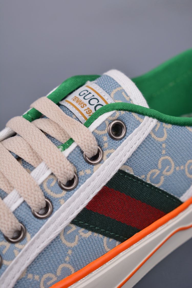 Low-top sneakers image 8