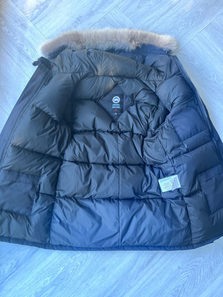 Canada Goose Winter Parka Jacket image 4