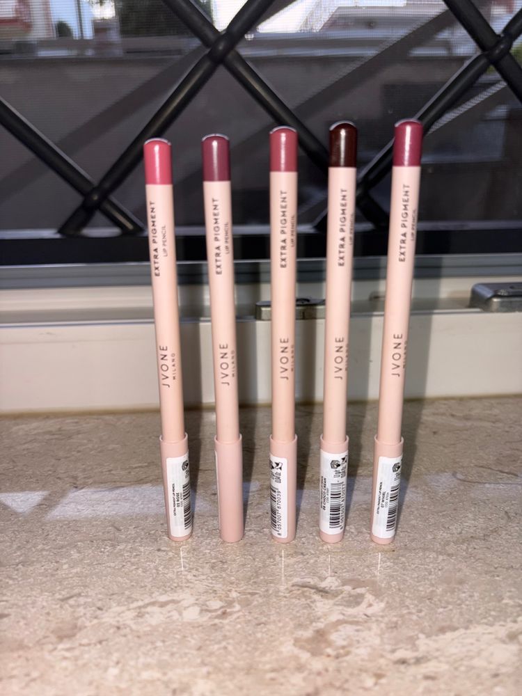 Lyone Extra Pigment Lip Liners image 1