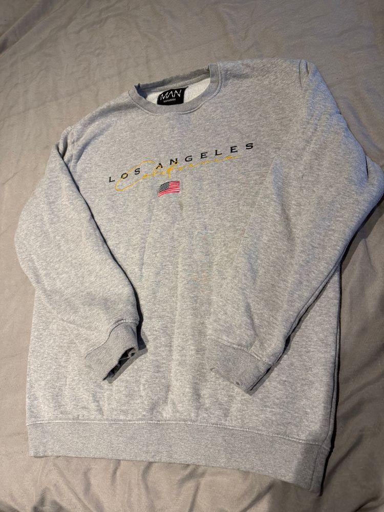 Man Grey Sweatshirt