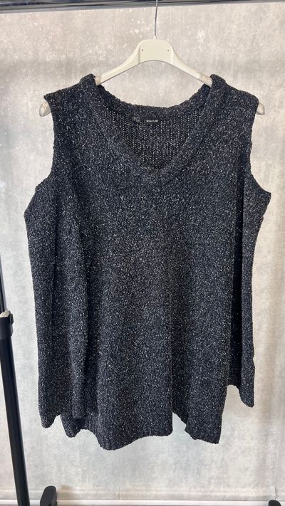 Sweter z odkrytymi ramionami rozmiar 44/46 plus size