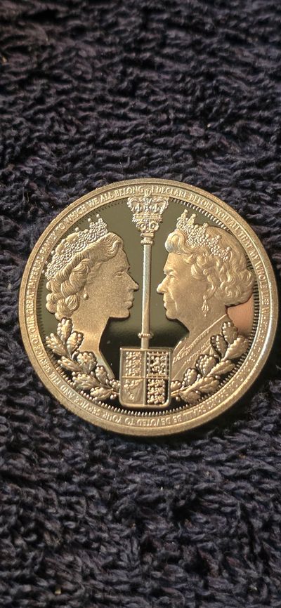 £6). Royal mint Gibraltar Half Crown Coin 2022