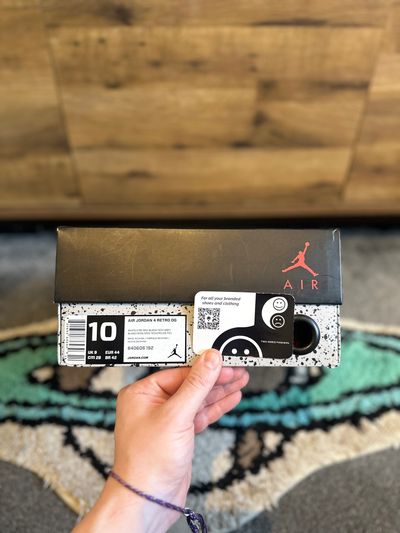 Nike Air Jordan 4 “White Cements 2016” U.K. 9 9