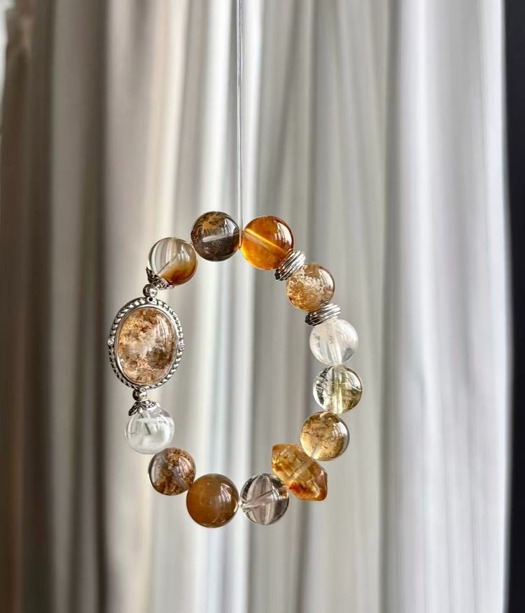 Beaded Bracelet With Oval Centerpiece