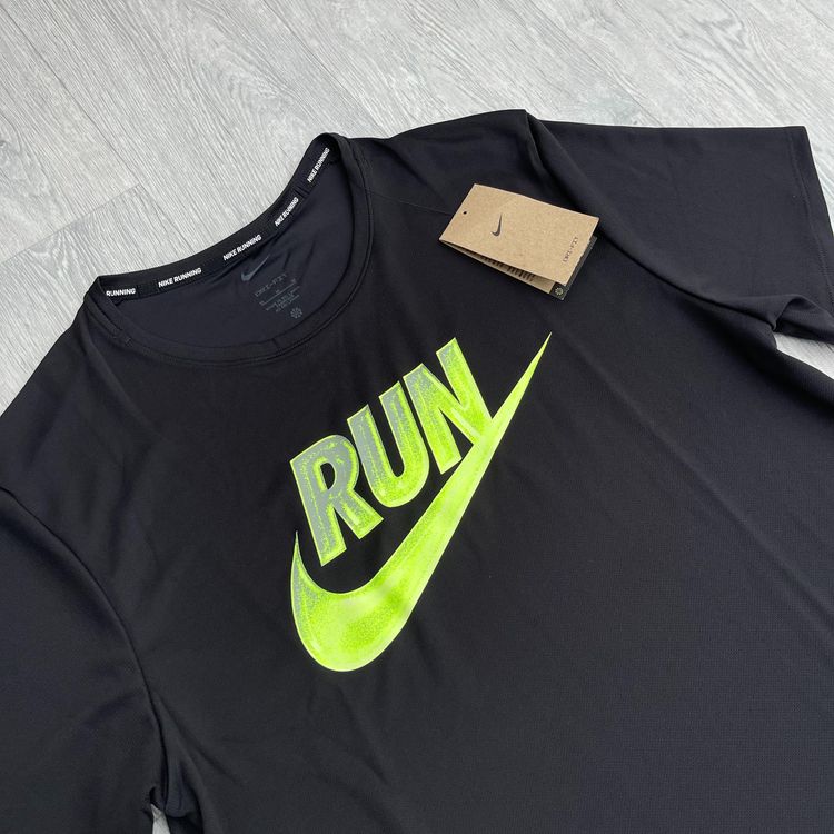 Nike Dri Fit Miler Run Energy T-Shirt Top and 7" Challenger Training Shorts Set - Black 3