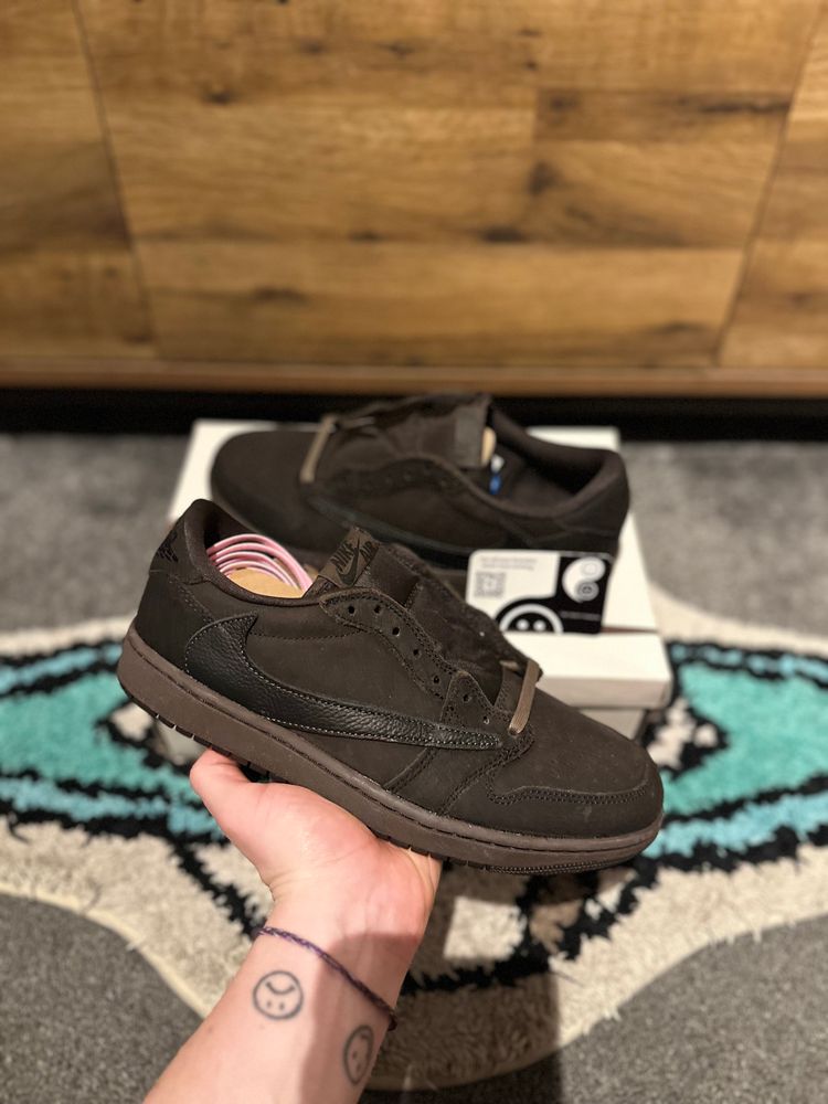 Nike Air Jordan 1 Travis Scott “Velvet Brow ” U.K. 8
