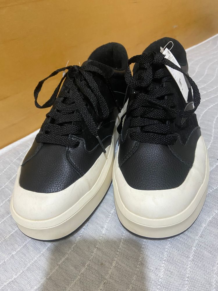 Next Black And White Casual Sneakers size 7 brandnew image 2