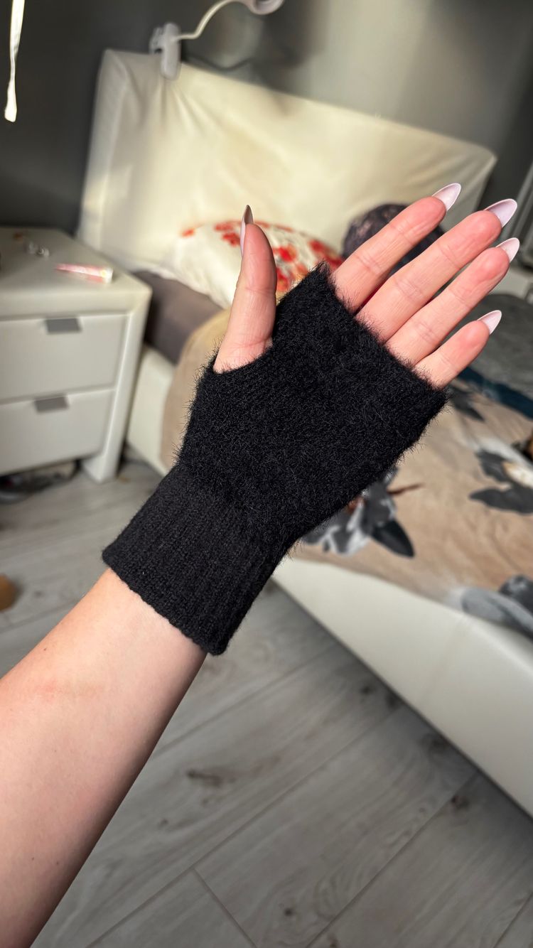 Black Fingerless Glove image 1