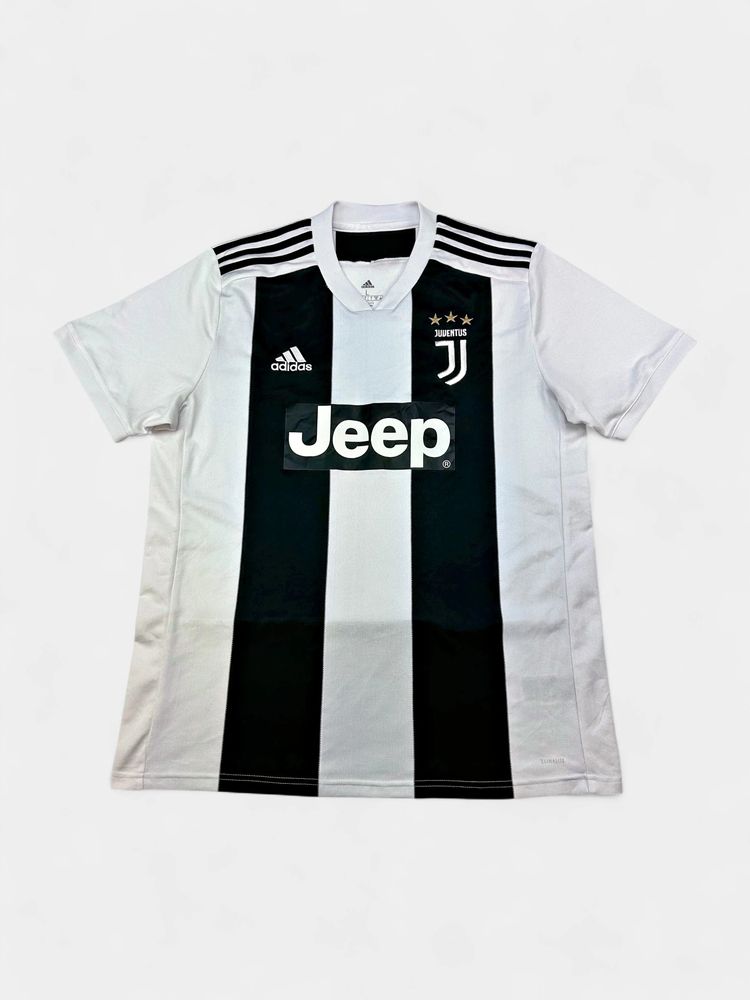 Juventus 2018-19 Football Shirt (Large)