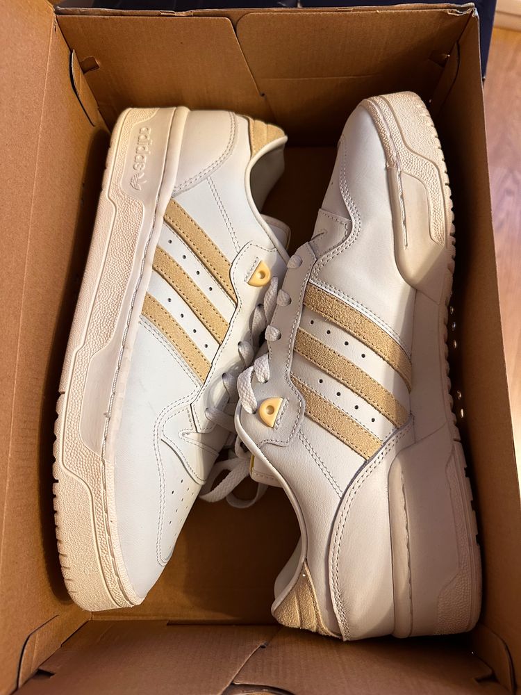 Adidas Originals Adidas White Sneakers With Beige Stripes product image