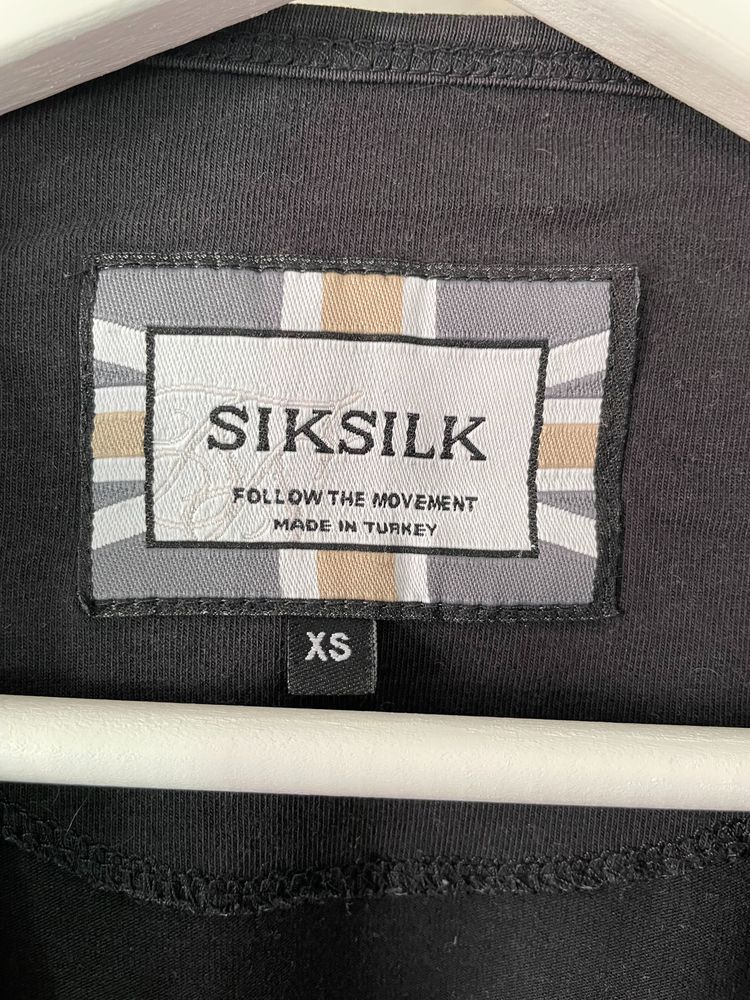 Siksilk Black T-Shirt 3