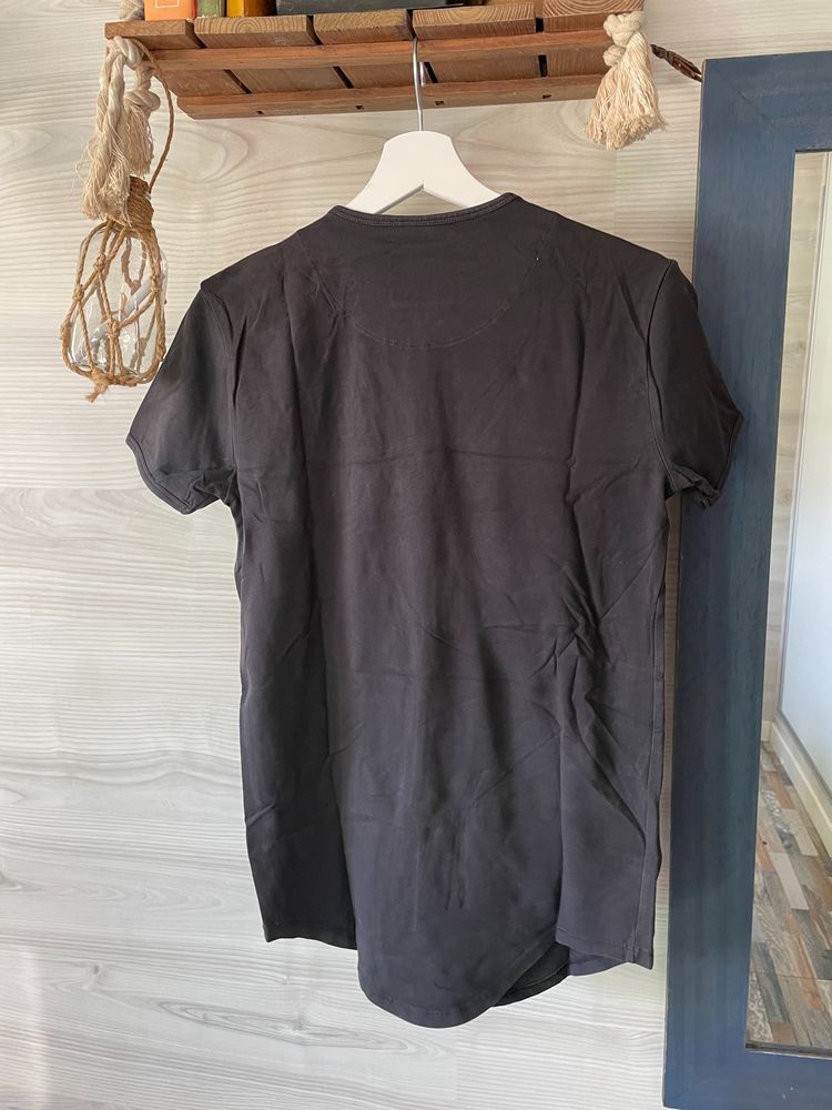 Siksilk Black T-Shirt 2