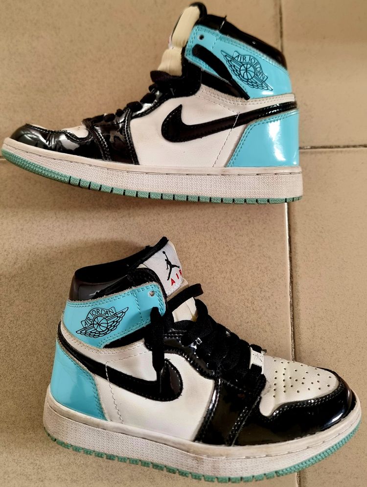 Nike Air Jordan 1 High-Top Sneakers imagen 2