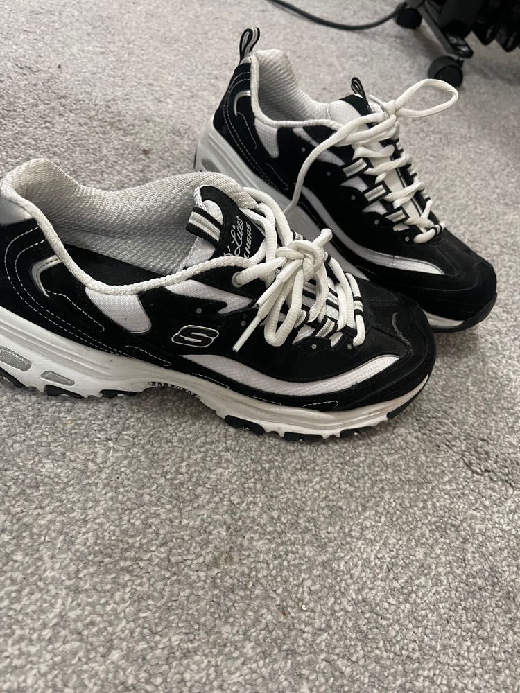 Skechers Skechers black and white sneakers product image