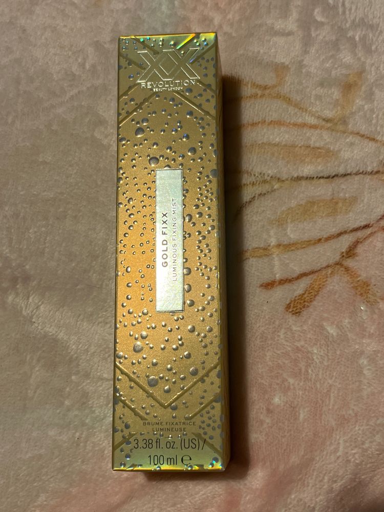 Revolution Xx Metallic Gold Fixx Makeup Fixing Spray